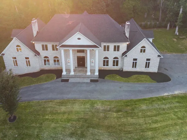 6603 Braeburn Pkwy, Bethesda, MD 20817
