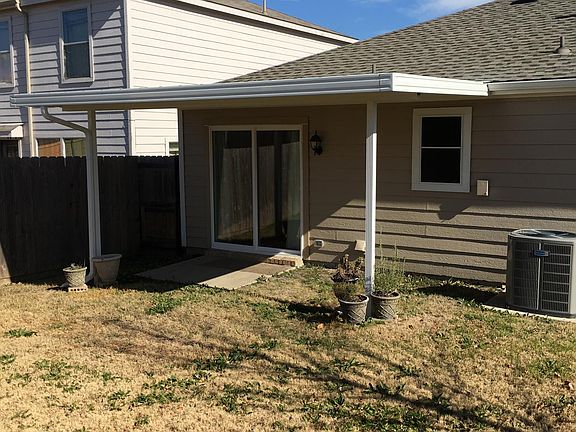 4th image of 1320 Mallard Dr