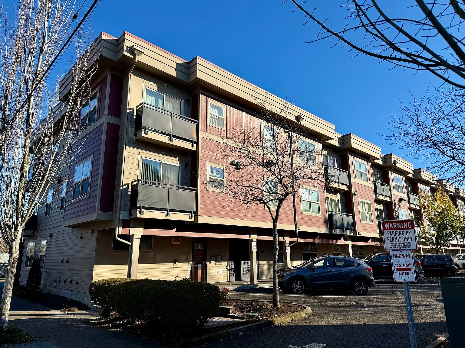 Louis York Apartments — Photo 4