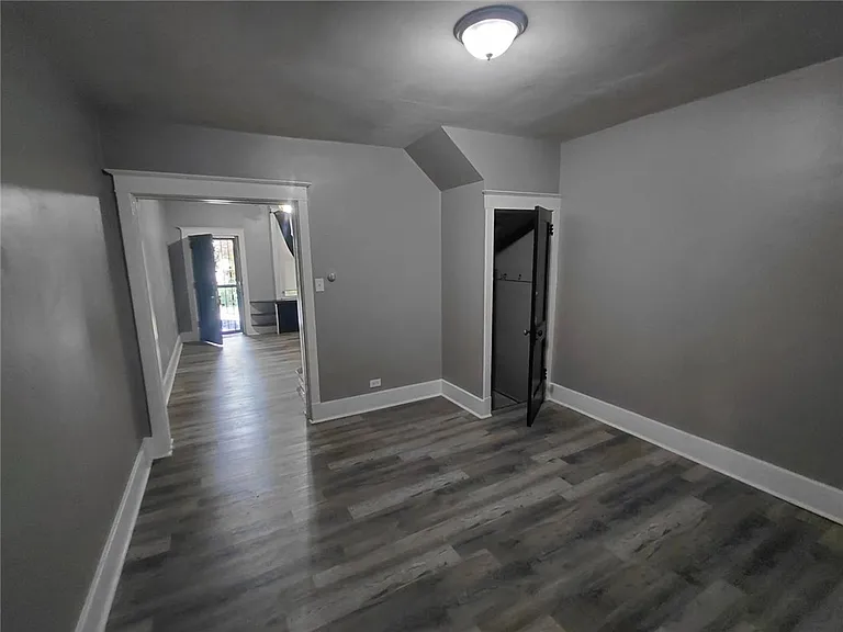 7439 Monticello St — Photo 2
