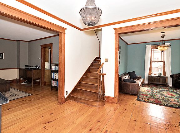 5th image of 302 Park Ave