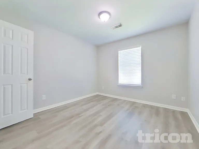 5008 Asia Ln — Photo 12