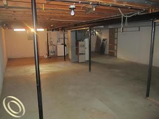 4th image of 44042 S Umberland Cir