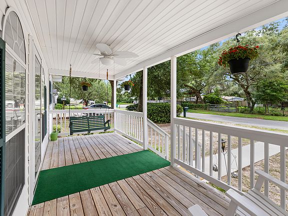 5th image of 1021 Judith Ave