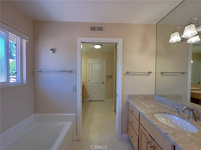 26543 Academy Dr — Photo 41