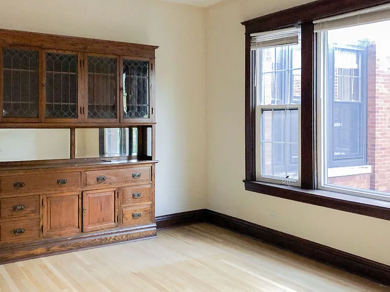 1436 W Addison St — Photo 14