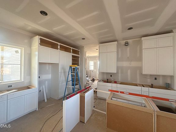 3rd image of 1069 Azalea Garden Cir