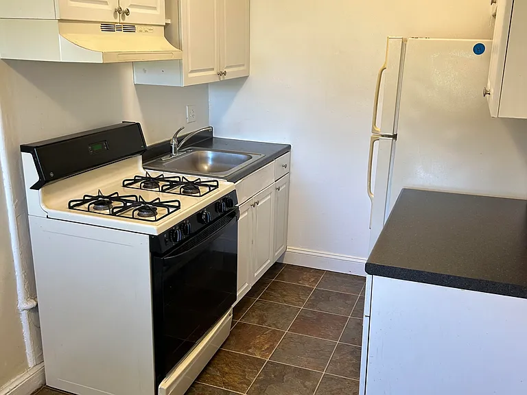 4507 Avondale St #102 — Photo 3