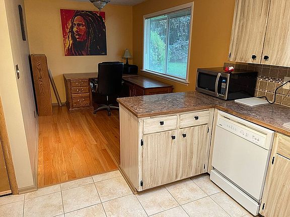 3rd image of 12901 E Guthrie Dr