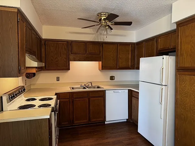 738F Coventry Ln #F — Photo 11