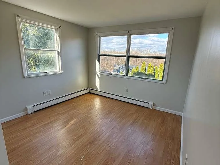 338 Washington Blvd — Photo 11