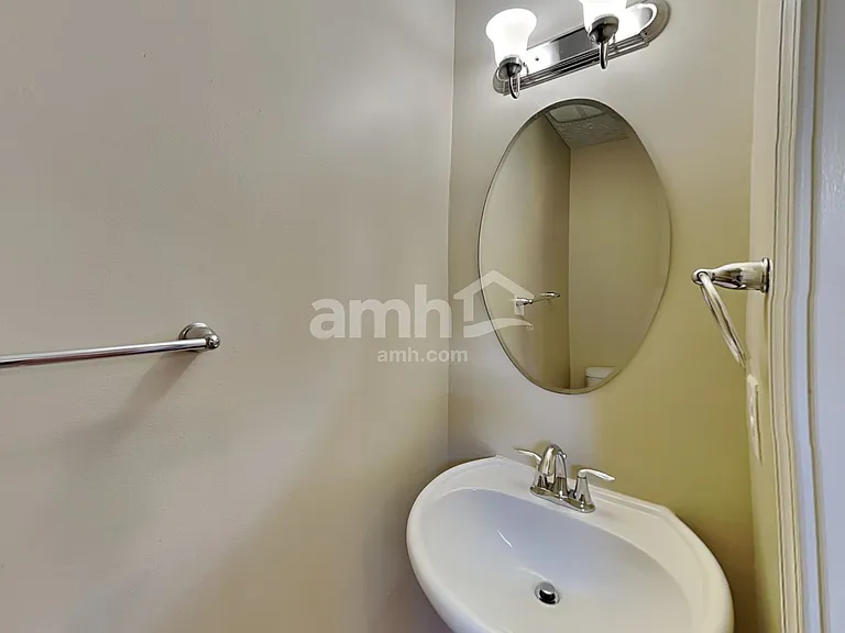 317 Evergreen Cir — Photo 7