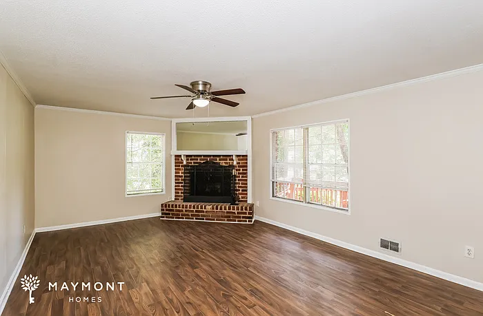 1684 Regency Pl — Photo 10