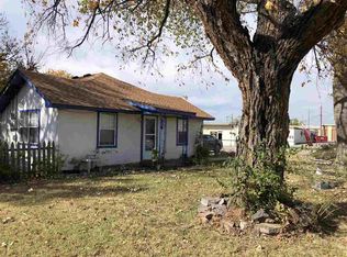 2406 NW 20th St, Lawton, OK 73507