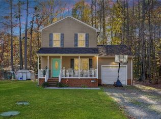262 Columbine Dr, Hartfield, VA 23071