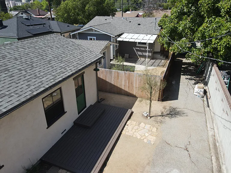 1964 Addison Way — Photo 3