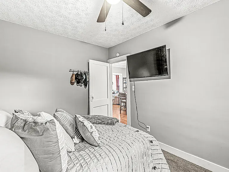 1218 E Southern Ave — Photo 17
