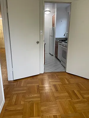 Rented by Manhattan Flats | media 2