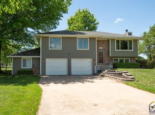 4345 NW Button Rd, Topeka, KS 66618