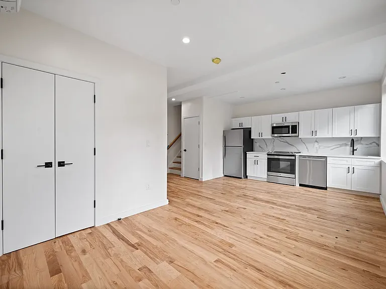 463 W 125th St #5A — Photo 4