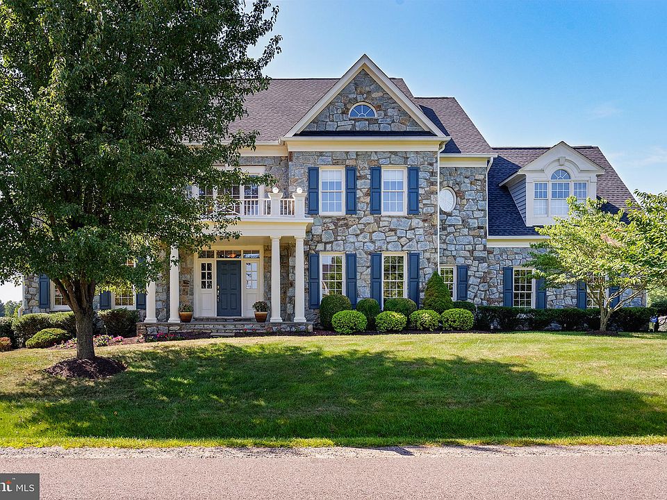 1st image of 40223 Browns Creek Pl
