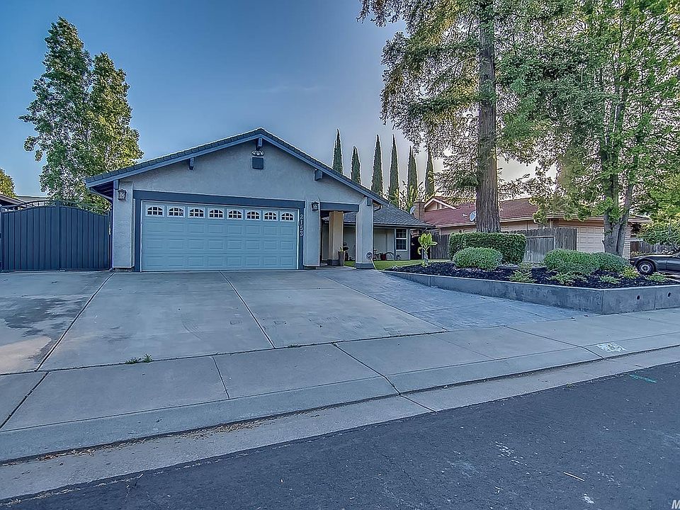 2nd image of 2153 Lido Cir
