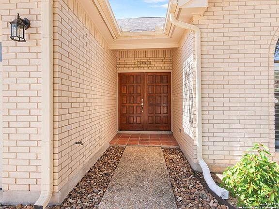 2nd image of 1326 Canyon Brook