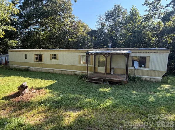 6197 Fox Gap St, Morganton, NC 28655