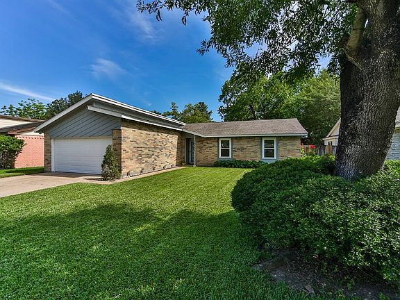 2nd image of 10131 Enchanted Stone Dr