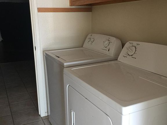 4th image of 4834 W Mercury Way