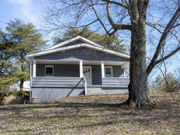 64350 Sunny Hill Ln, Cambridge, OH 43725