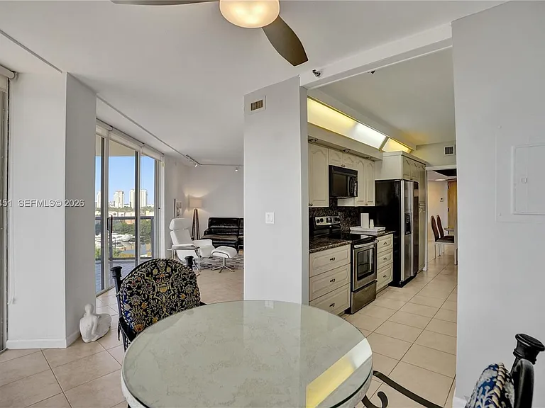 19667 Turnberry Way #9B — Photo 26