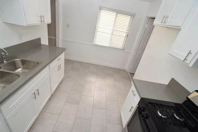 OCC - Palm View Apartments — Photo 10