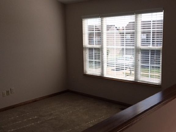 3rd image of 668 Ackerly Dr