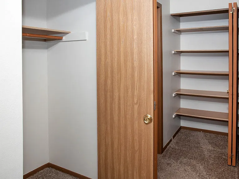 Cinnamon Ridge Apartments — Photo 17