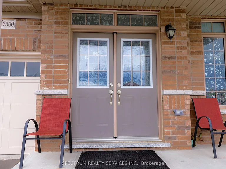 2300 Grainger Loop — Photo 3