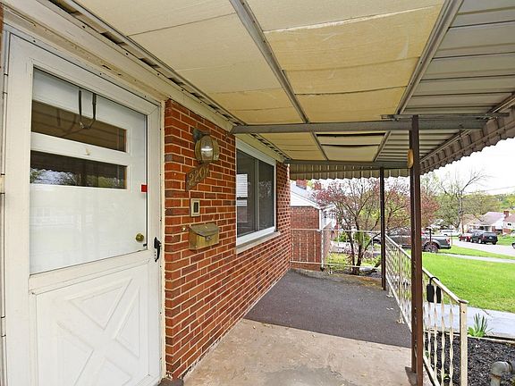 4th image of 2201 Townhill Dr