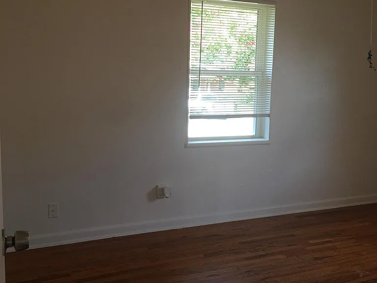3812 NW 52nd St — Photo 5