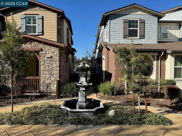 1601 3rd Ave #204, Walnut Creek, CA 94597