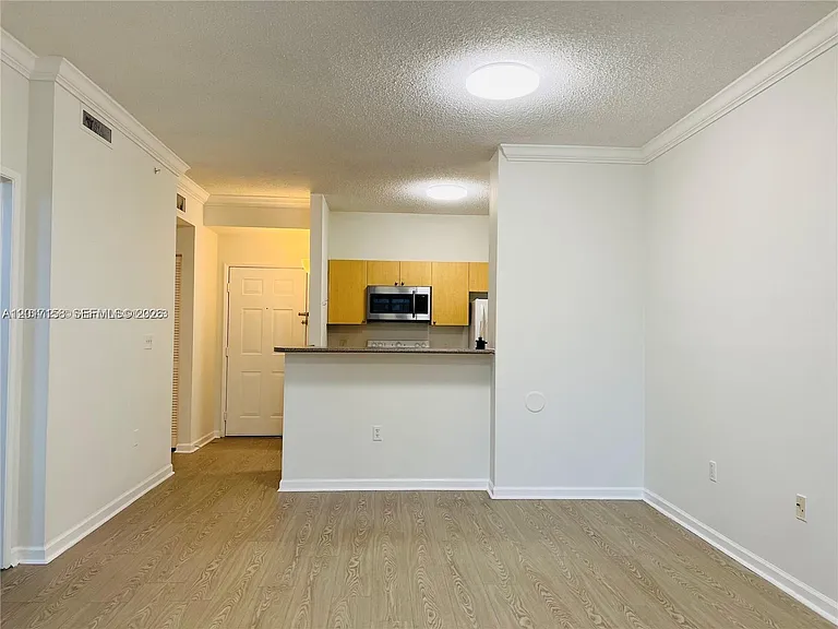 1900 Van Buren St #111B — Photo 10