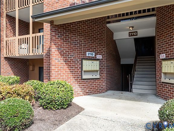2nd image of 2110 Turtle Creek Dr APT 5