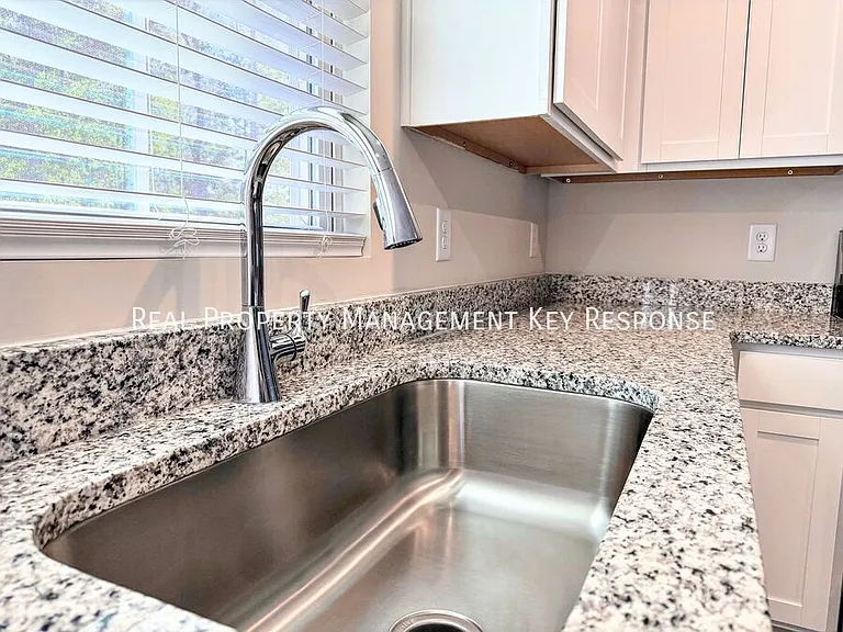 5068 Snow Owl Ct — Photo 6