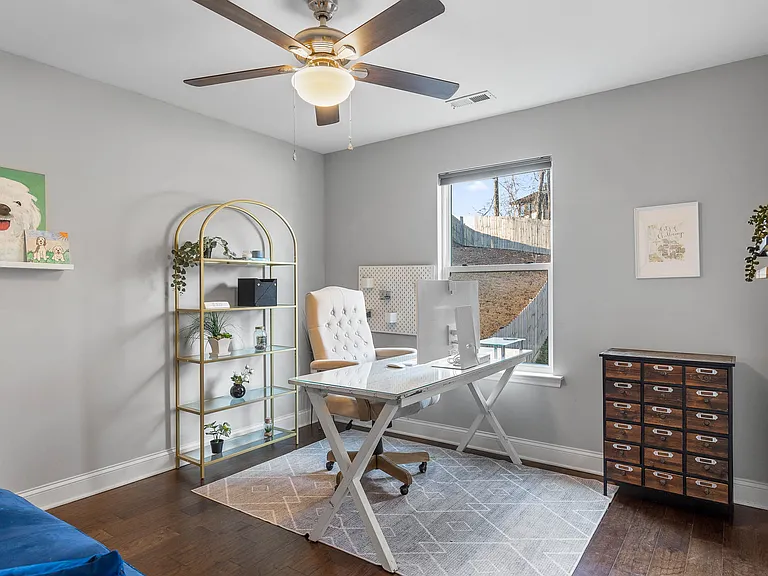 446 Candytuft Ln — Photo 4
