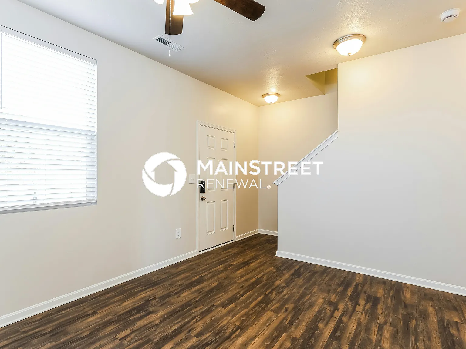 11928 Trottingham Cir — Photo 2