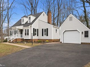 7087 Westmoreland Dr, Warrenton, VA