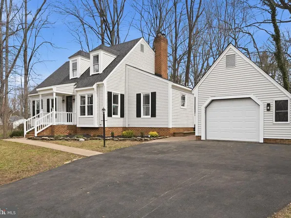 7087 Westmoreland Dr, Warrenton, VA 20187