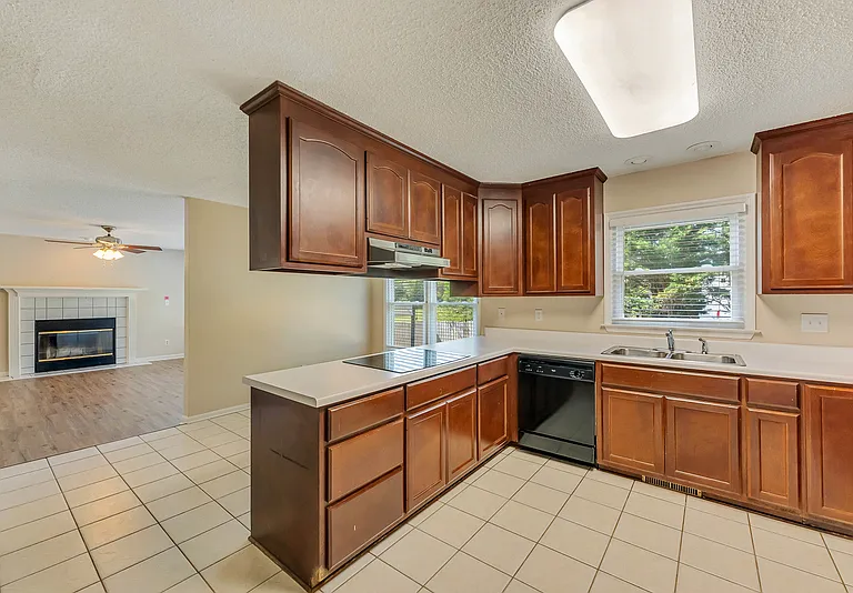 189 Merganser Blvd — Photo 7