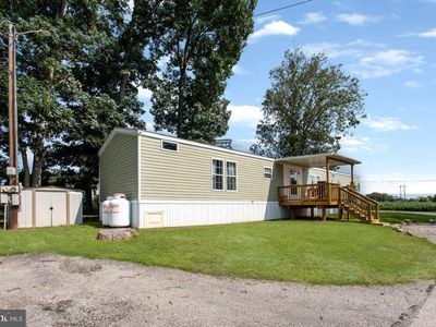 86 Mobile Dr, Thomasville, PA, 17364