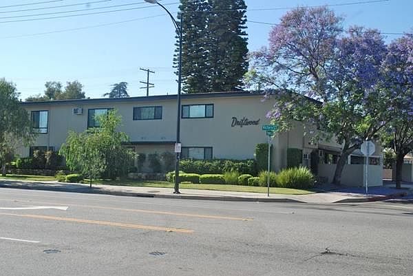 1st image of 2601 W Victory Blvd APT C