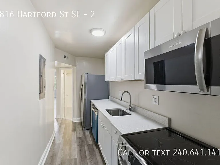 2816 Hartford St SE #2 — Photo 4